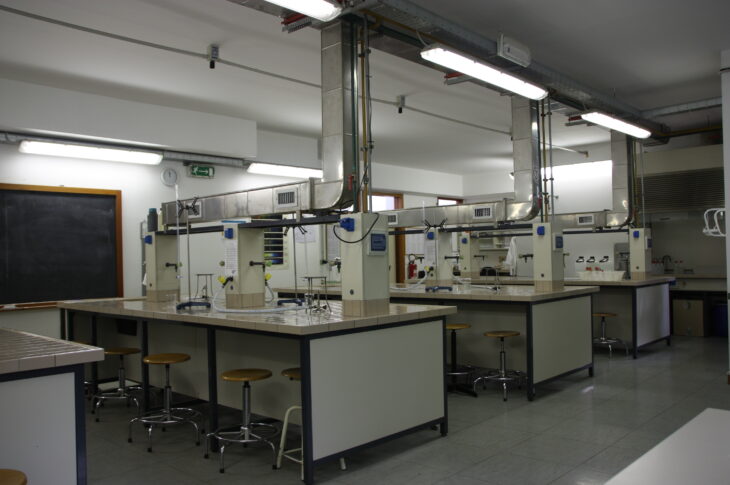 Fotografia di Laboratorio di Chimica